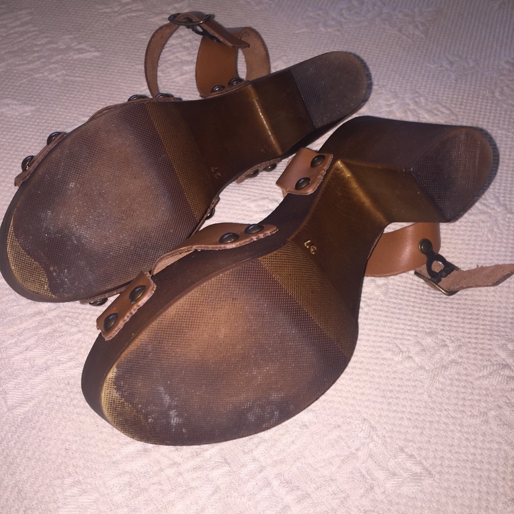 Mariella platform heels. - Picture 3 of 4